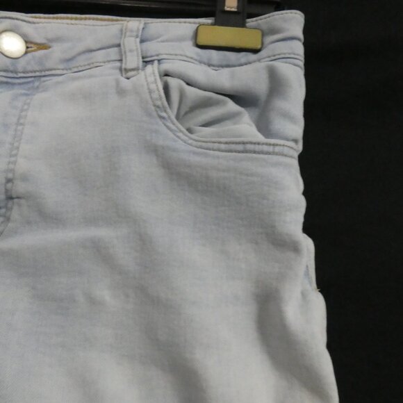 Unbranded | 14.5 inch waist measured | Faded Blue Denim Jean Shorts - Picture 5 of 16